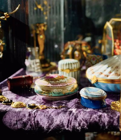 Jewellery & Ornaments