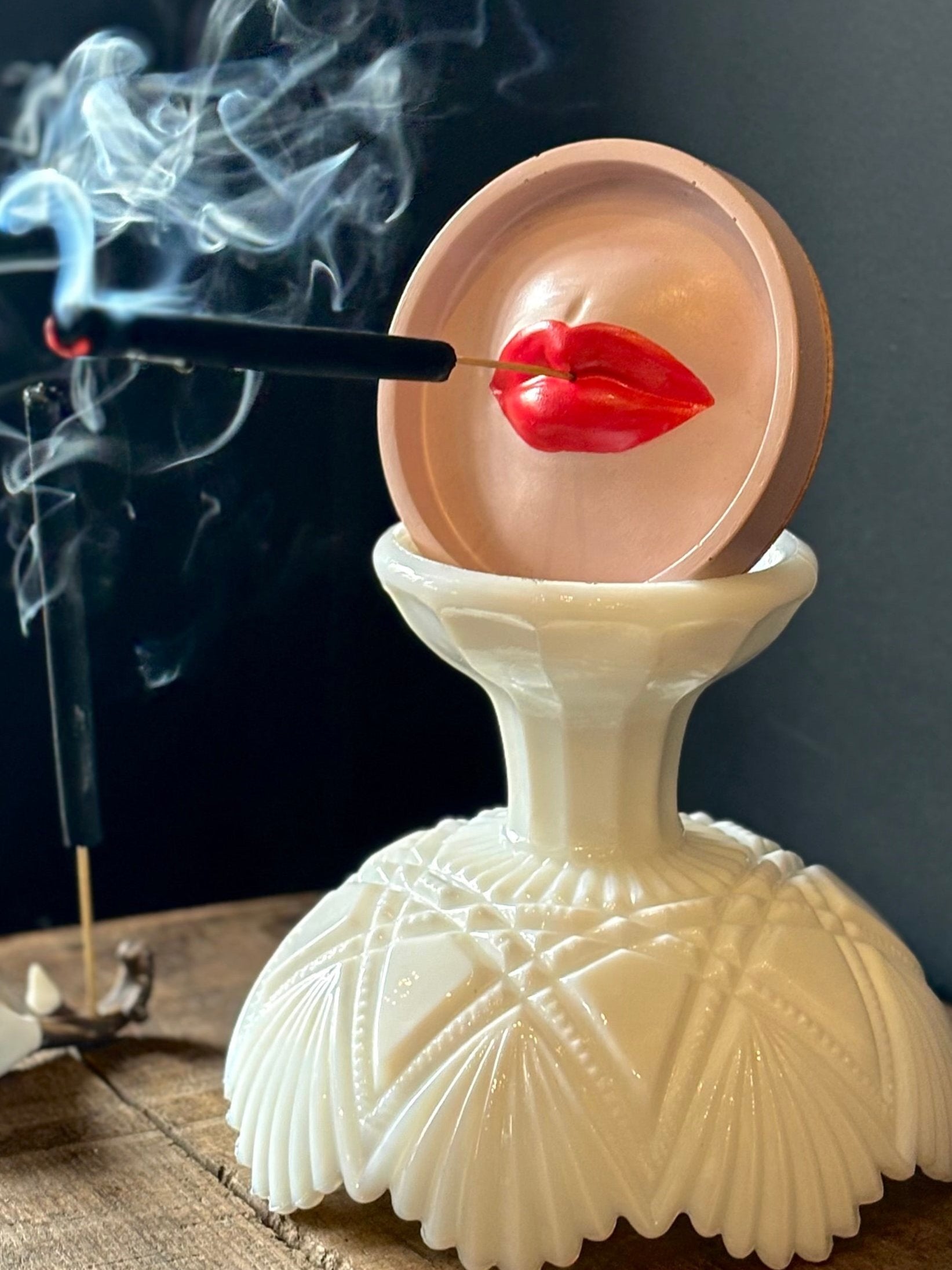 Lips Incense Holder