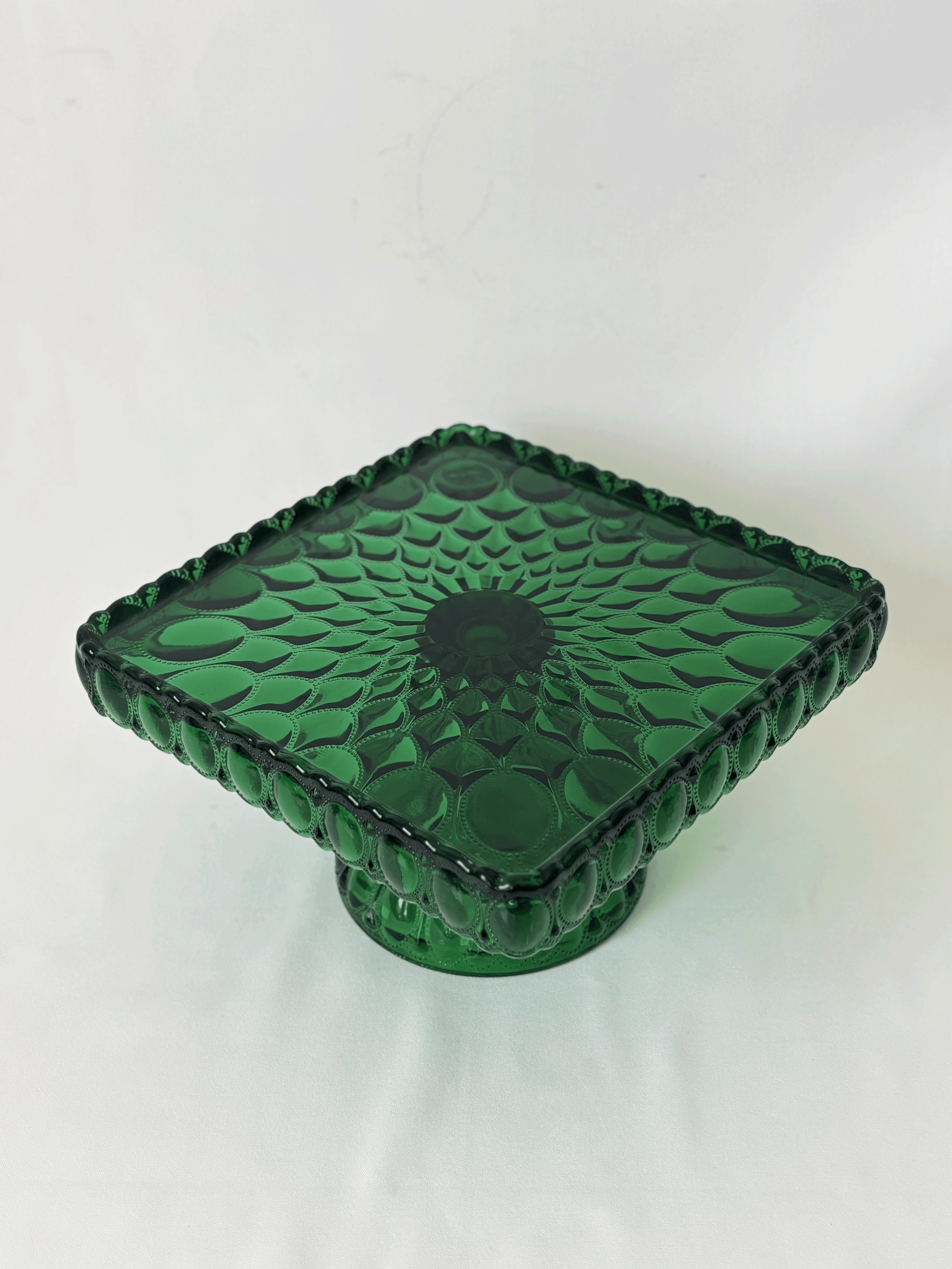 Elizabeth Cake Plate